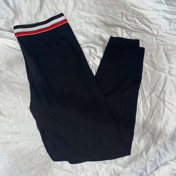 Missguided Bra and Pant Set - Picture 2 of 9